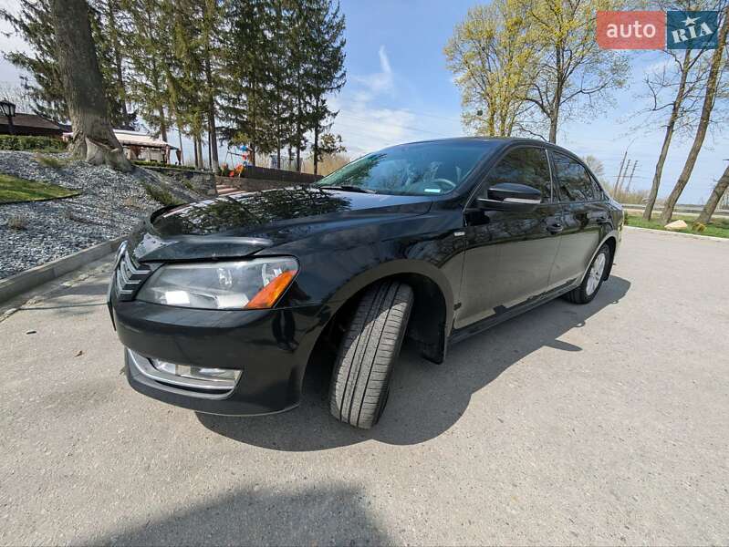 Седан Volkswagen Passat 2013 в Сарнах