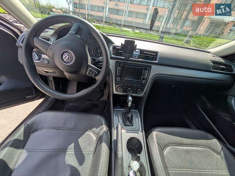 Седан Volkswagen Passat 2013 в Сарнах