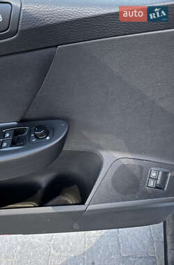 Універсал Volkswagen Passat 2009 в 