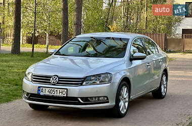 Седан Volkswagen Passat 2012 в 
