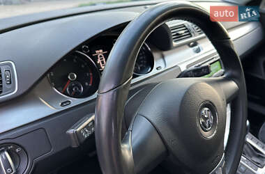 Седан Volkswagen Passat 2012 в 