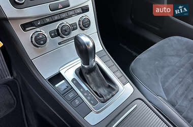 Седан Volkswagen Passat 2012 в 