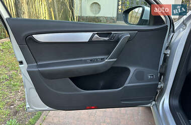 Седан Volkswagen Passat 2012 в 