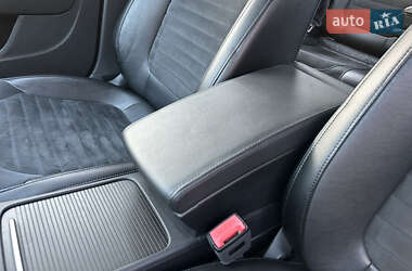 Седан Volkswagen Passat 2012 в 