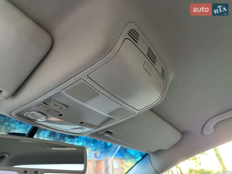Седан Volkswagen Passat 2012 в Киеве