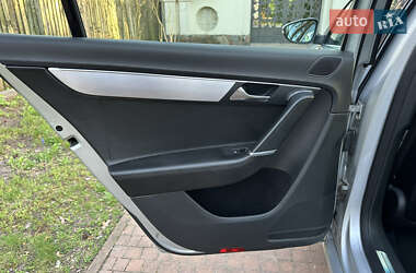 Седан Volkswagen Passat 2012 в 