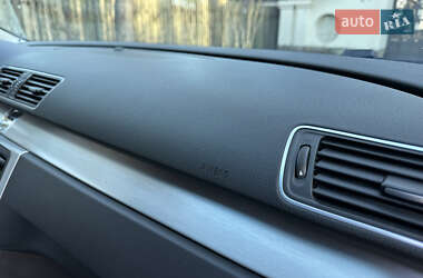 Седан Volkswagen Passat 2012 в 