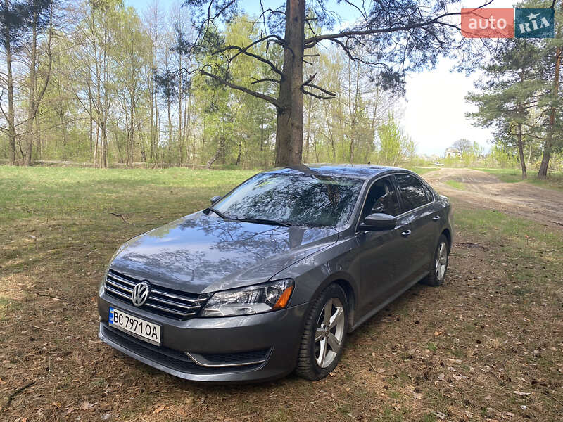 Седан Volkswagen Passat 2015 в Жовкве