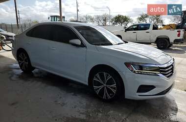 Седан Volkswagen Passat 2020 в 