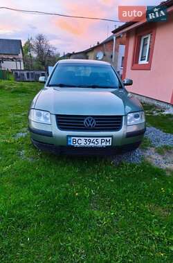 Седан Volkswagen Passat 2001 в 