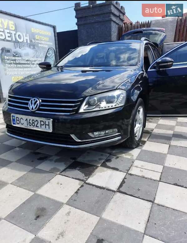 Універсал Volkswagen Passat 2013 в 
