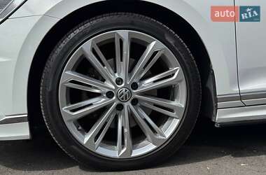 Седан Volkswagen Passat 2017 в 