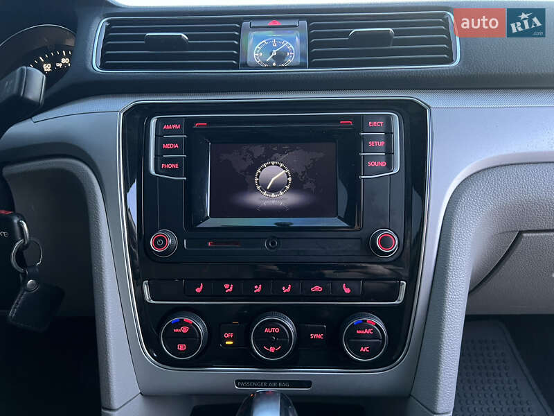 Седан Volkswagen Passat 2016 в Києві