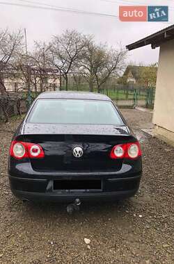 Седан Volkswagen Passat 2005 в 