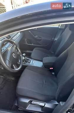 Седан Volkswagen Passat 2005 в 