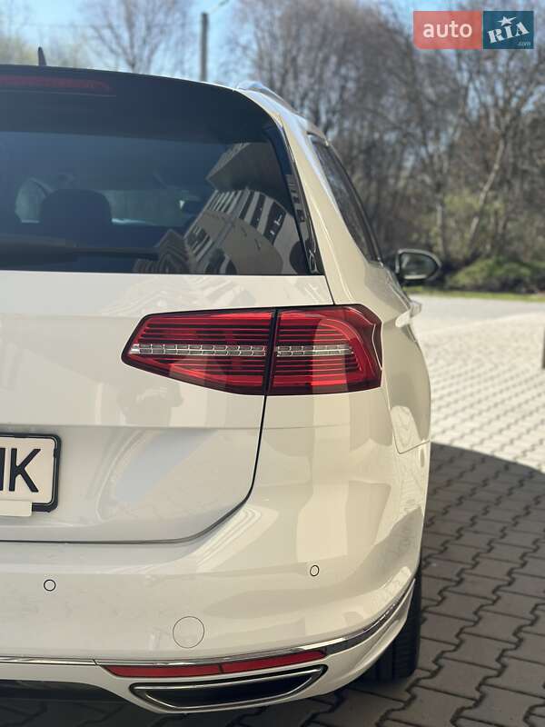 Универсал Volkswagen Passat 2018 в Хмельницком