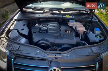 Універсал Volkswagen Passat 2003 в 