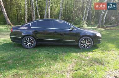 Седан Volkswagen Passat 2010 в 