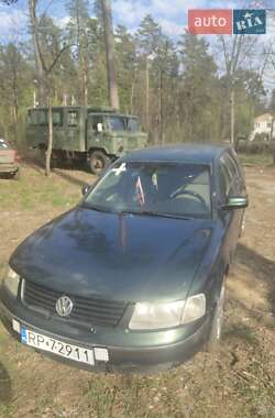 Універсал Volkswagen Passat 1998 в Ніжині