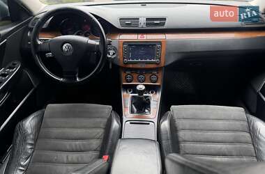 Седан Volkswagen Passat 2005 в 