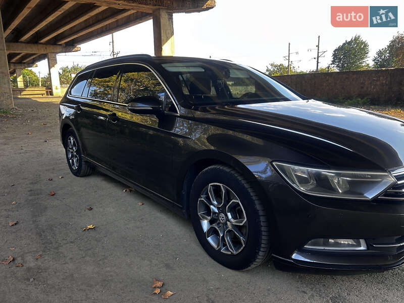 Универсал Volkswagen Passat 2015 в Мукачево