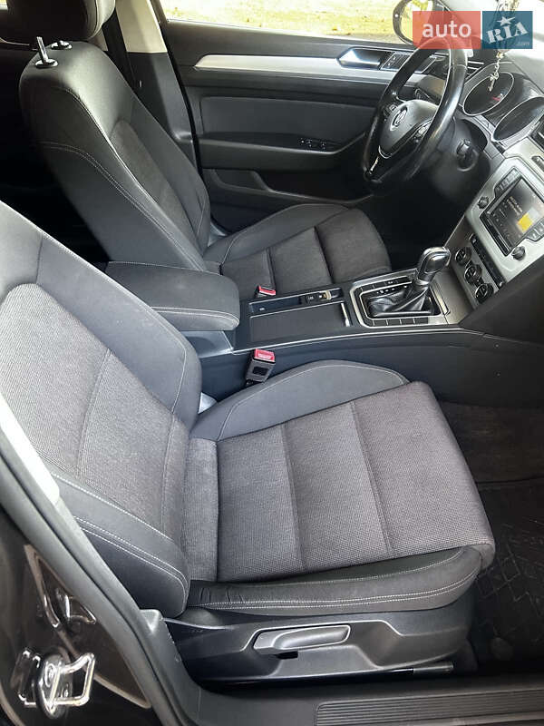 Универсал Volkswagen Passat 2015 в Мукачево