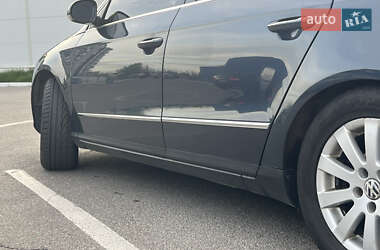 Універсал Volkswagen Passat 2006 в 