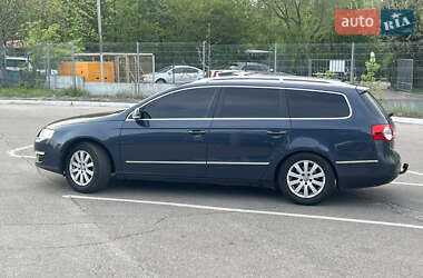 Універсал Volkswagen Passat 2006 в 