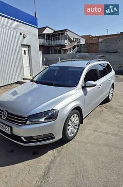 Универсал Volkswagen Passat 2012 в 