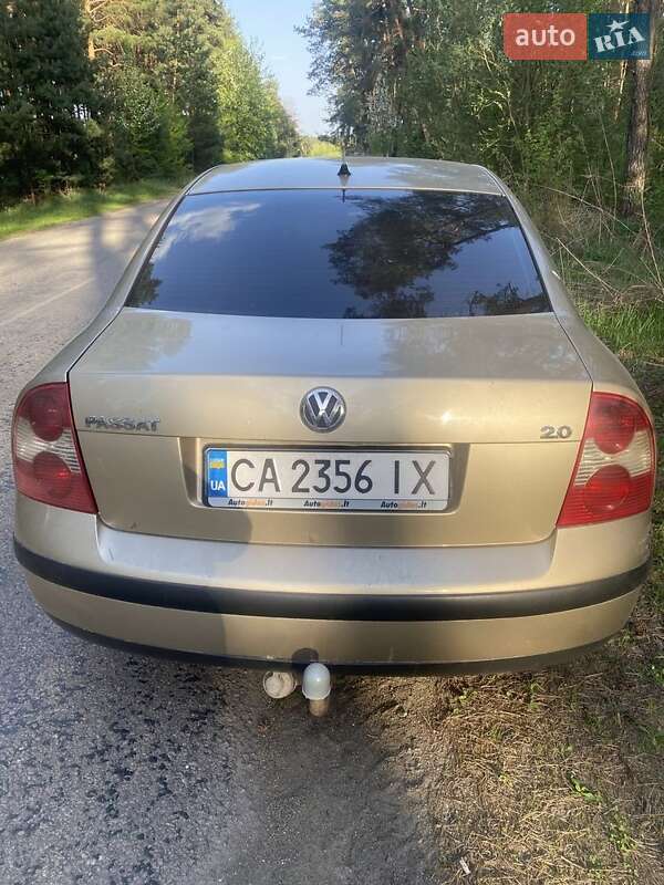 Седан Volkswagen Passat 2001 в Богуславе