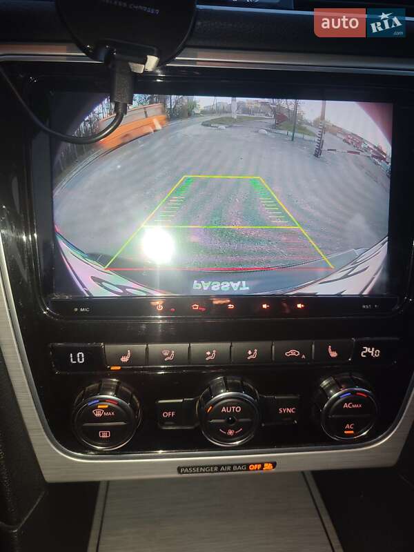 Седан Volkswagen Passat 2011 в Києві