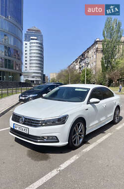 Седан Volkswagen Passat 2016 в 