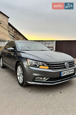 Седан Volkswagen Passat 2015 в Коростишеві