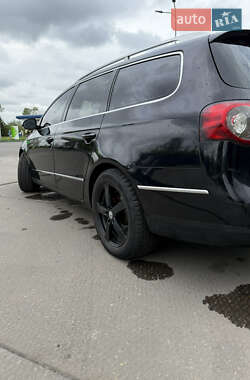 Універсал Volkswagen Passat 2009 в 
