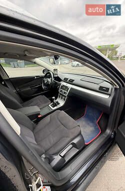 Універсал Volkswagen Passat 2009 в 