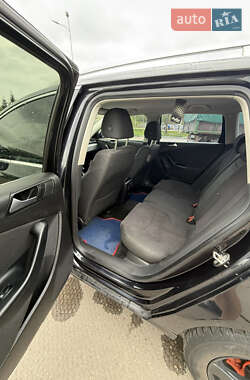 Універсал Volkswagen Passat 2009 в 