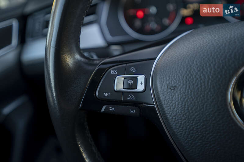 Універсал Volkswagen Passat 2018 в Києві фото 27 Універсал Volkswagen Passat 2018 в Києві