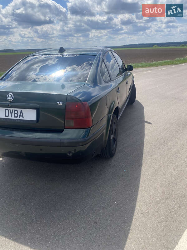 Седан Volkswagen Passat 1998 в Борисполе