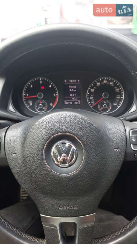 Седан Volkswagen Passat 2012 в Кропивницькому