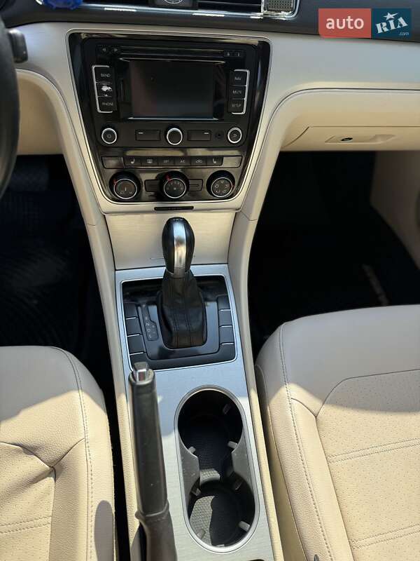 Седан Volkswagen Passat 2013 в Вознесенске