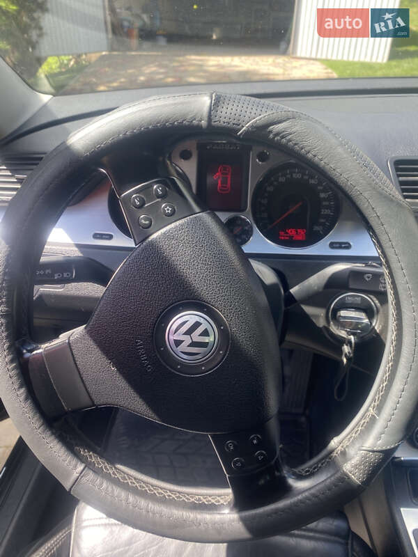 Универсал Volkswagen Passat 2006 в Ужгороде