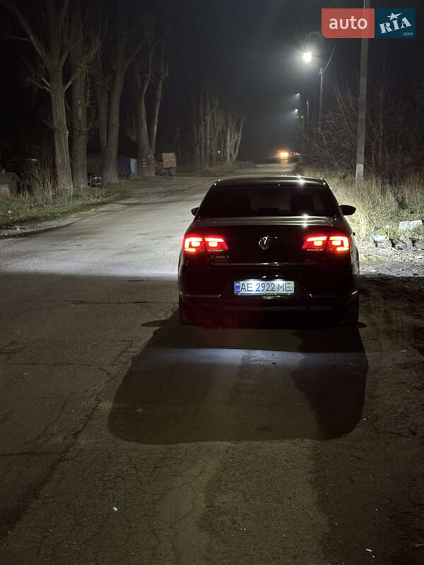 Седан Volkswagen Passat 2010 в Днепре