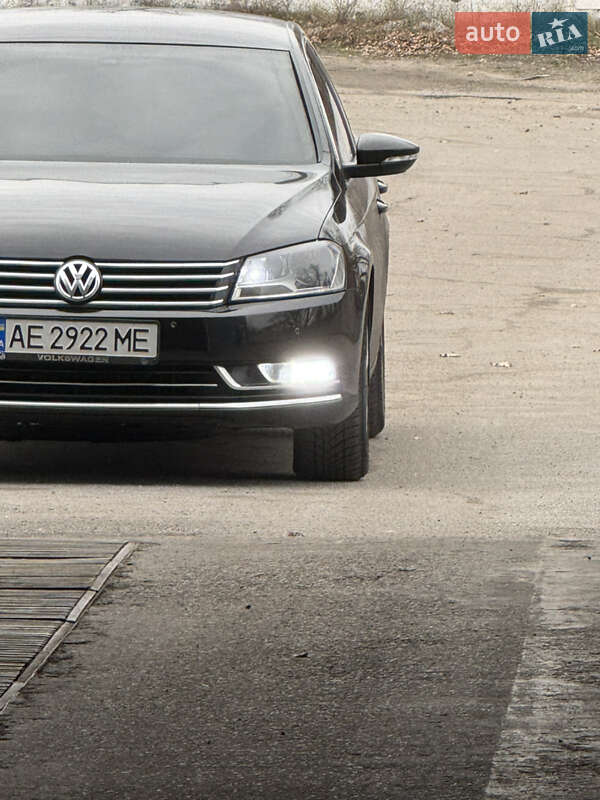 Седан Volkswagen Passat 2010 в Днепре
