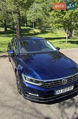 Седан Volkswagen Passat 2019 в 