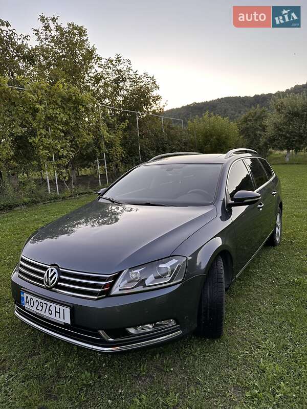 Универсал Volkswagen Passat 2012 в 