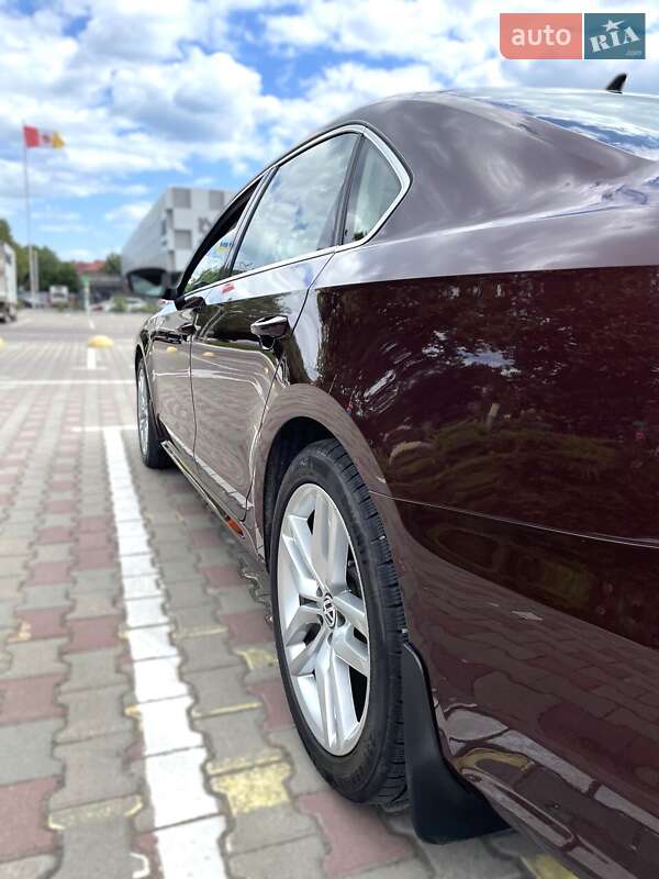 Седан Volkswagen Passat 2013 в Одессе