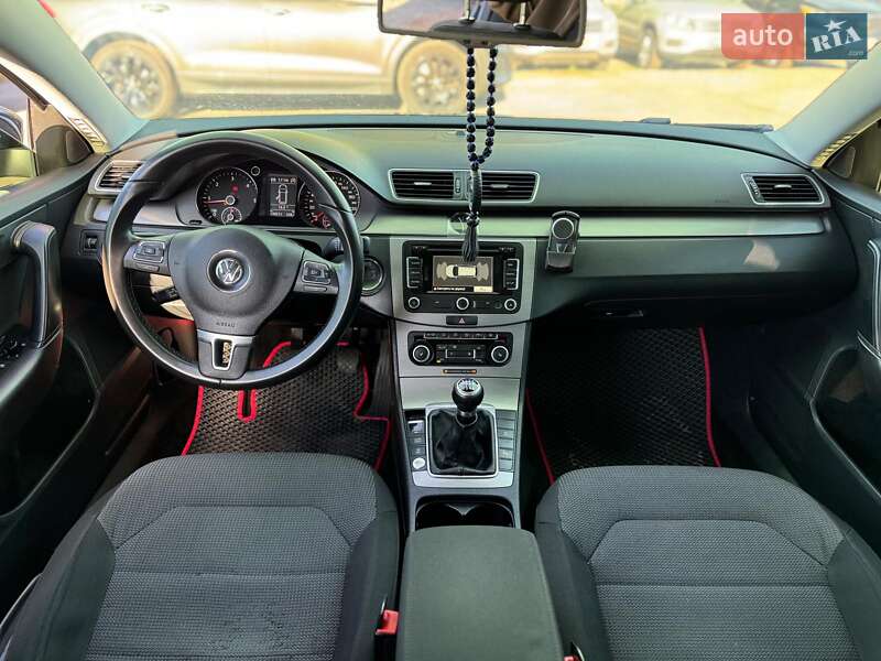 Універсал Volkswagen Passat 2011 в Вінниці