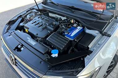 Универсал Volkswagen Passat 2018 в 