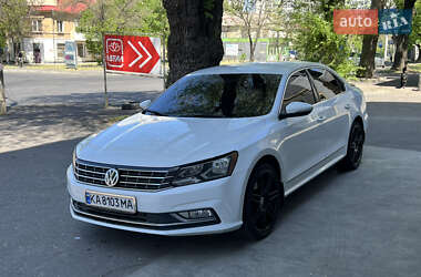 Седан Volkswagen Passat 2016 в 