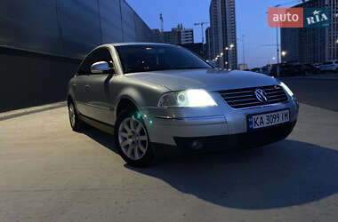 Седан Volkswagen Passat 2004 в Киеве